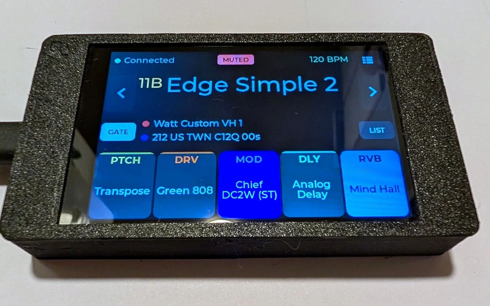 The NanoGig Screen 3.5 kit showing preset 11B, Edge Simple 2, its USB-C cable at the left end